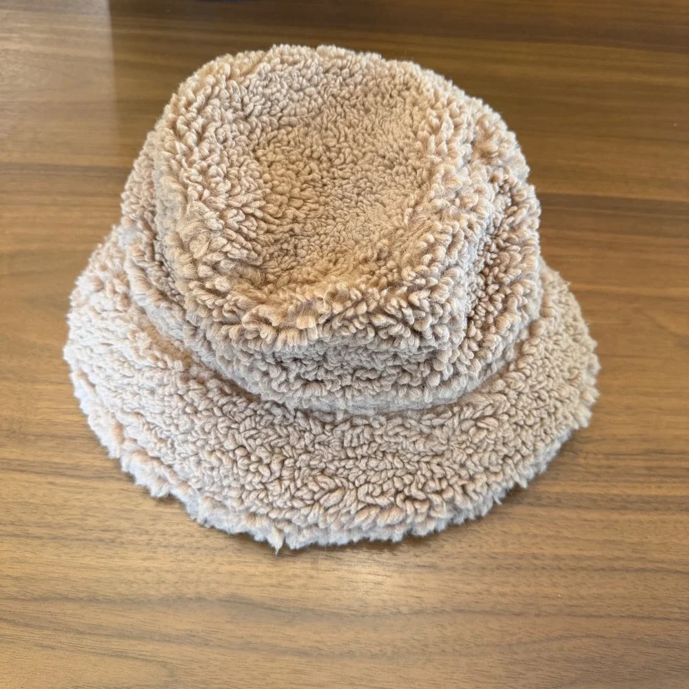 Abercrombie & Fitch Sherpa Bucket Hat ‎ Camel Fleece Faux Shearling 154-545-0147